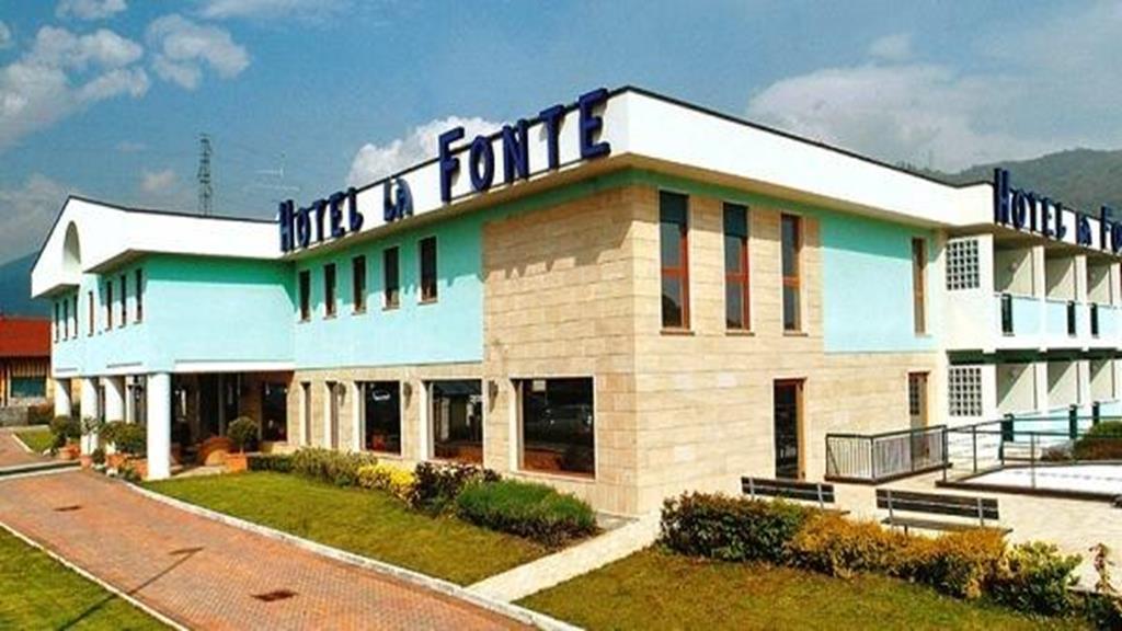 La Fonte Hotel Ome Экстерьер фото