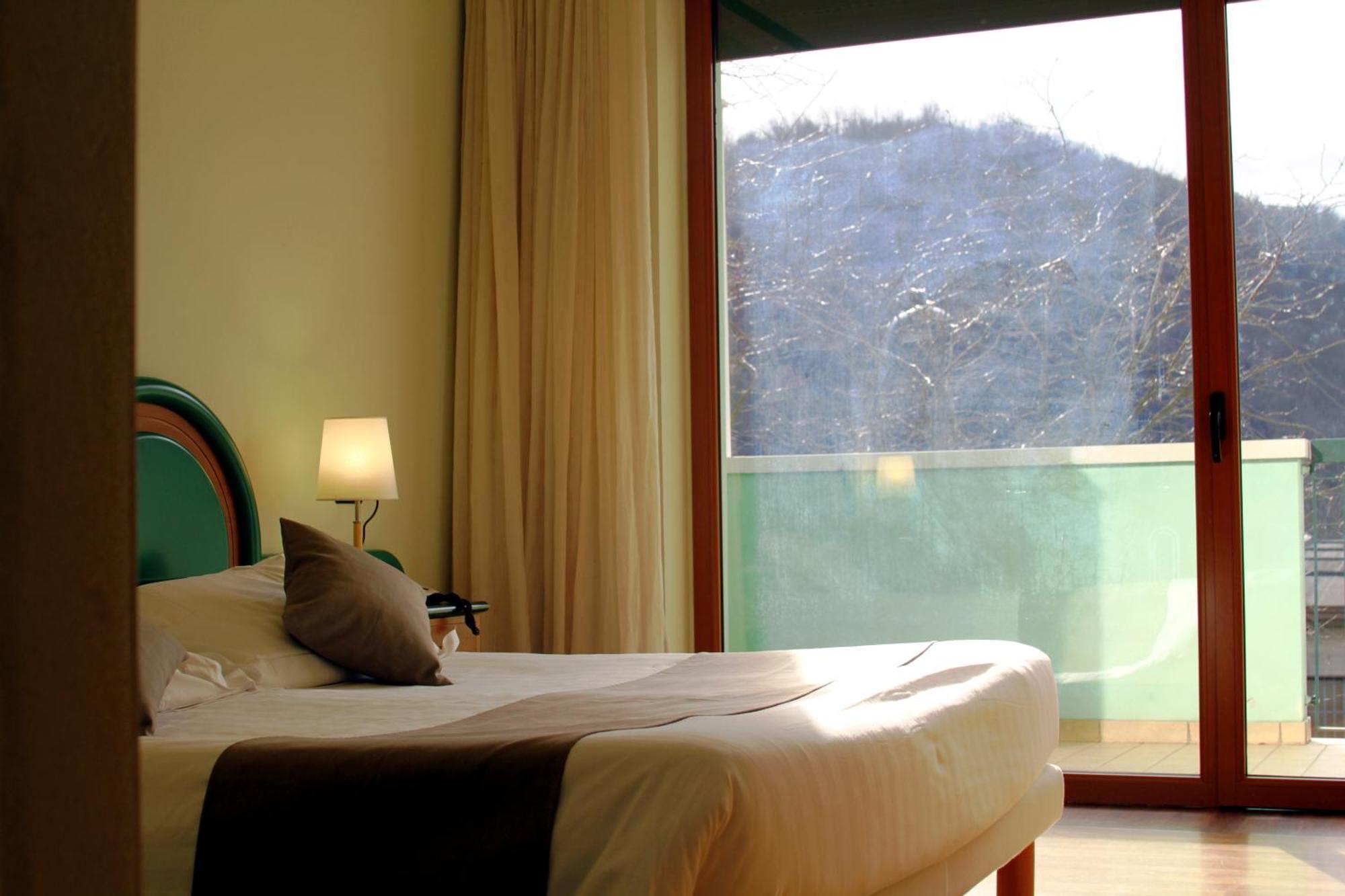 La Fonte Hotel Ome Экстерьер фото