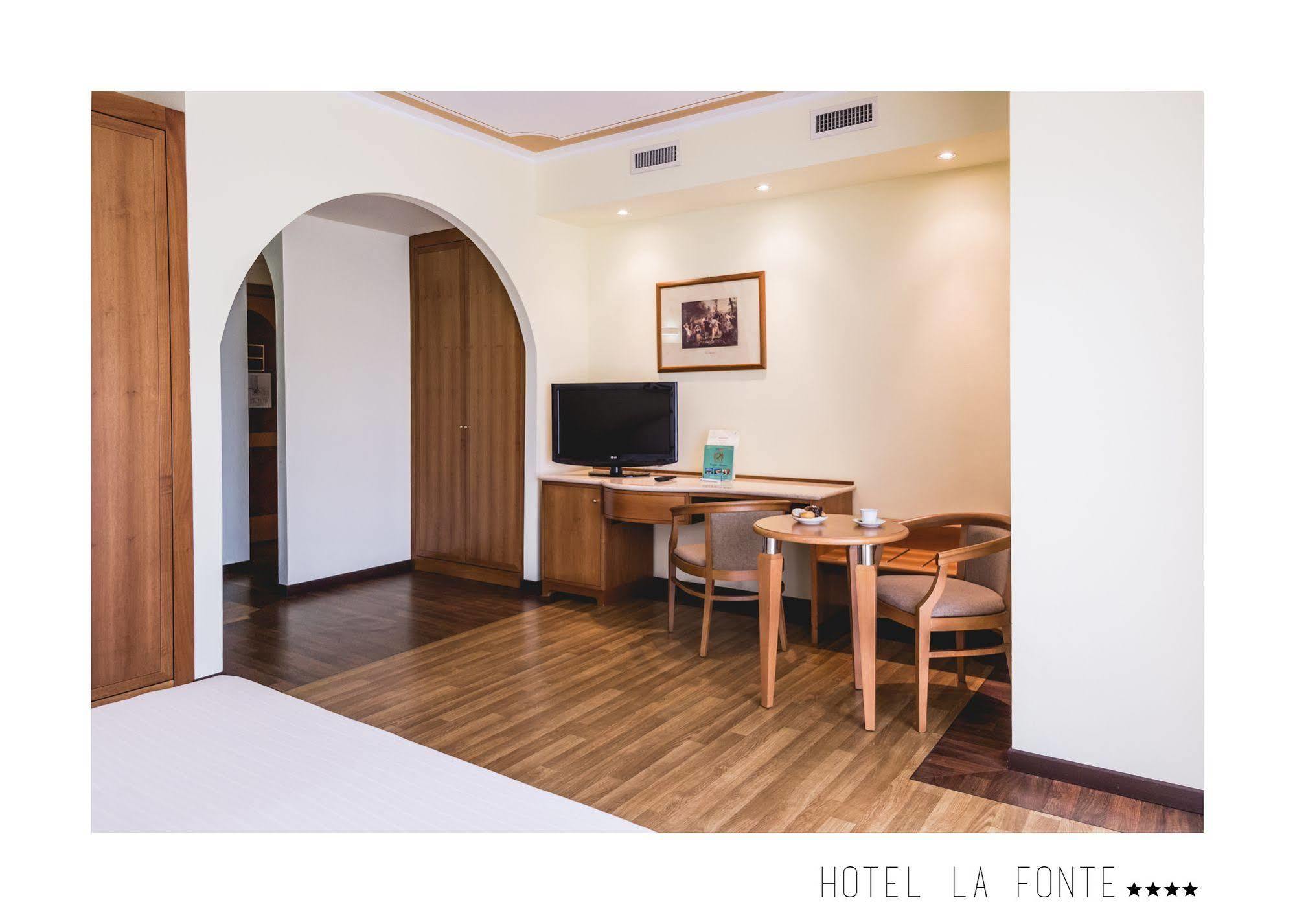 La Fonte Hotel Ome Экстерьер фото