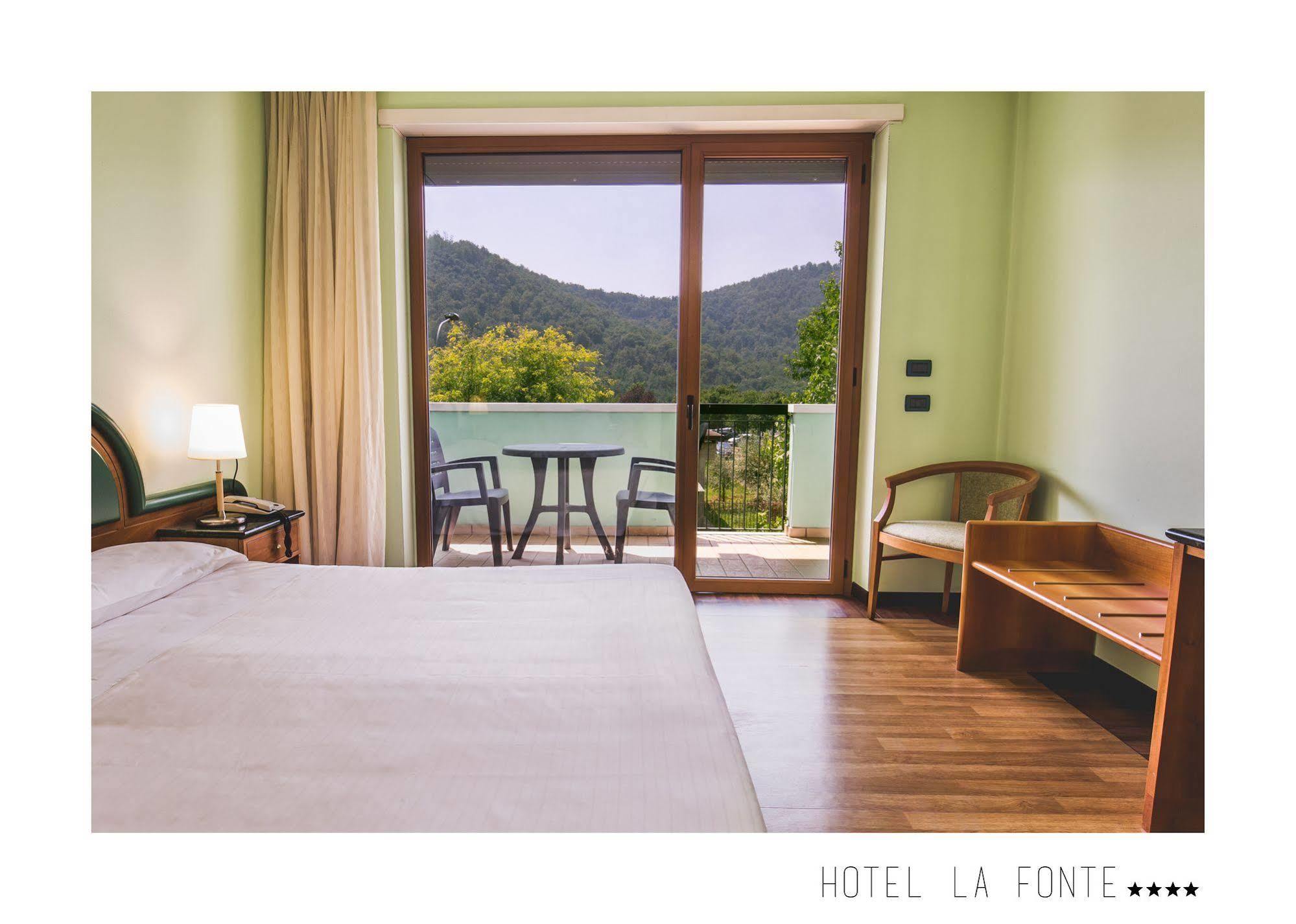 La Fonte Hotel Ome Экстерьер фото
