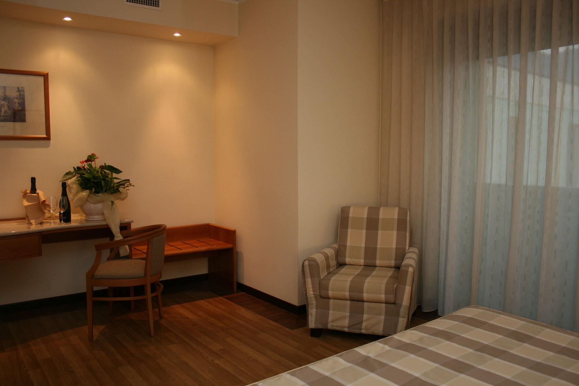 La Fonte Hotel Ome Экстерьер фото